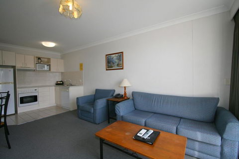Horizons 417/10 Kosciuszko Road - Sunshine Coast Tourism 0
