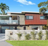 Horizons at Currarong - architecturally designed beach house - Holiday Sunshine Coast