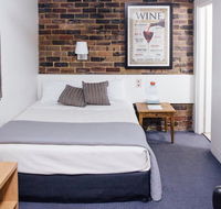 Hornsby Inn - Holiday Sunshine Coast