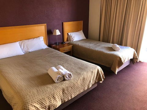 Horse & Jockey Hotel Motel - Sunshine Coast Tourism 0