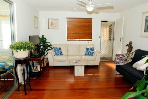 Island Getaway Bay View - Sunshine Coast Tourism 3