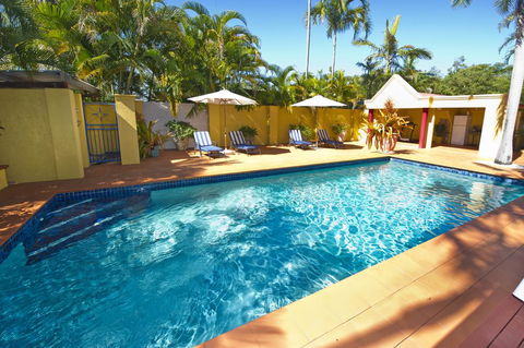 Island House - Holiday Sunshine Coast 1