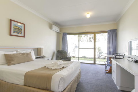 Island Palms Motor Inn - Holiday Sunshine Coast 2