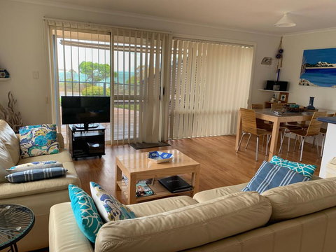 Island View 2 - Sunshine Coast Tourism 2