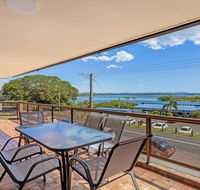 Island View 4 -Opposite Wallis Lake - Sunshine Coast Tourism