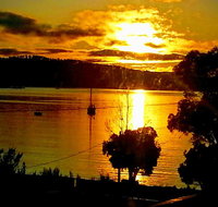 Islandview Beachhouse - 60m down driveway to Beach Dover Tasmania - Sunshine Coast Tourism