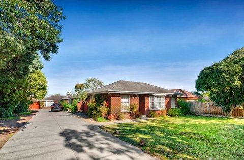 Ivy Units Glen Waverley - Sunshine Coast Tourism 1