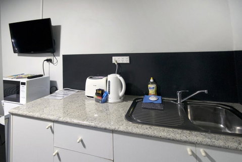 Jabiru Motel - Holiday Sunshine Coast 2