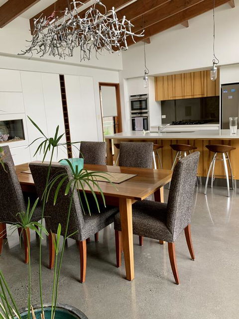 Jacaranda Garden Retreat - Holiday Sunshine Coast 3
