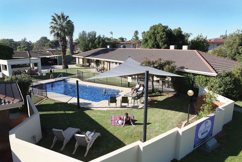 Jacaranda Holiday Units - Holiday Sunshine Coast 0