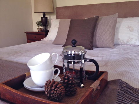 Jacaranda House Bed & Breakfast - Holiday Sunshine Coast 0