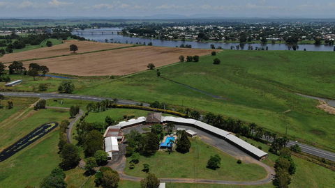 Jacaranda Motor Lodge - Holiday Sunshine Coast 3