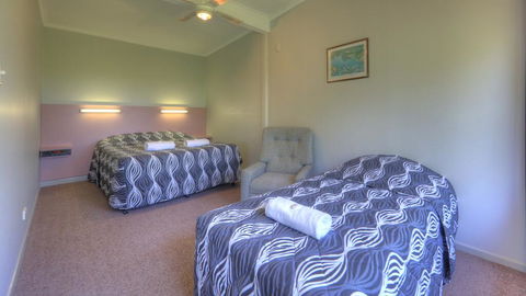 Jacaranda Motor Lodge - Holiday Sunshine Coast 1