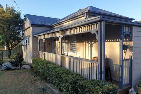 Jasmine Cottage - Sunshine Coast Tourism 0