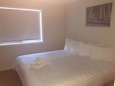 Jasper 3 Town Centre Jindabyne - Sunshine Coast Tourism 1