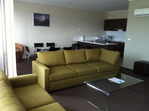 Jasper 4 Town Centre Jindabyne - Sunshine Coast Tourism 3