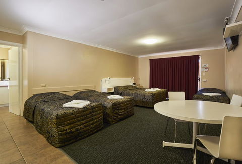 Jefferys Motel - Sunshine Coast Tourism 0