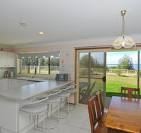 Jervis Bay Beachfront - Holiday Sunshine Coast