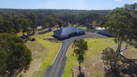 Jervis Bay Country Retreat - Rural Family Retreat! - Holiday Sunshine Coast 1