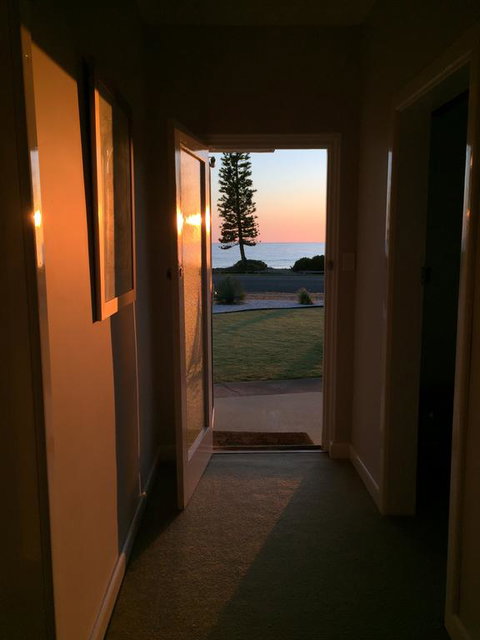Jewel Of The South Beachside Holiday Rental - Sunshine Coast Tourism 2