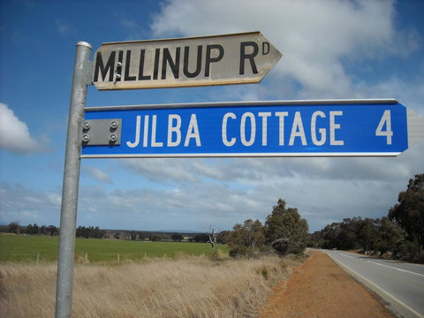 Jilba - Holiday Sunshine Coast 0