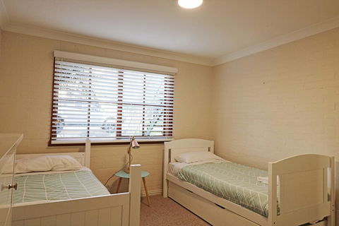 Jodi's Beach Retreat Eden - Sunshine Coast Tourism 2