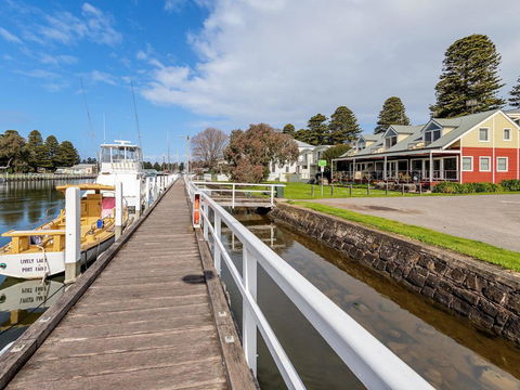 JOHANSSON'S PERCH No. 1 - Holiday Sunshine Coast 2