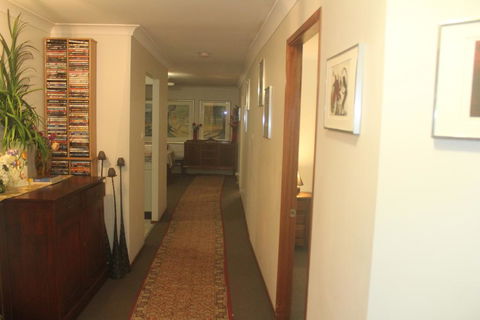 JOHN HUNTER B&B - Holiday Sunshine Coast 0