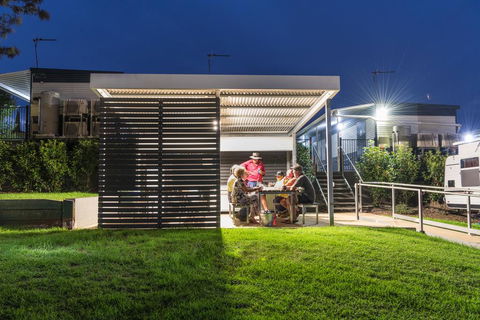 Jolly Swagman Acccommodation Park - Sunshine Coast Tourism 0
