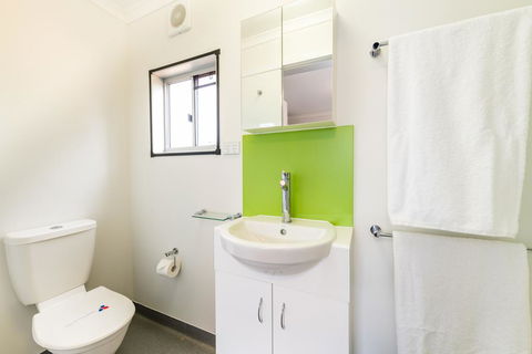 Jolly Swagman Acccommodation Park - Sunshine Coast Tourism 2