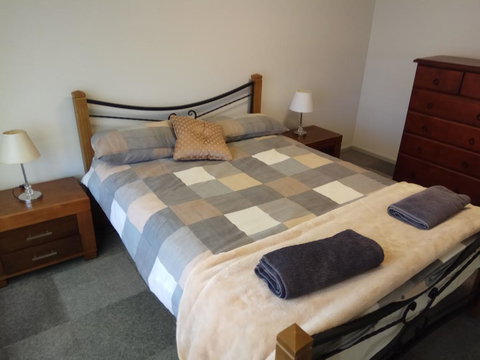 Joy On Joyce - Sunshine Coast Tourism 1