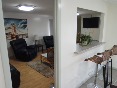 Joy On Joyce - Sunshine Coast Tourism 2