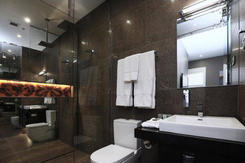 Junction Hotel - Sunshine Coast Tourism 1