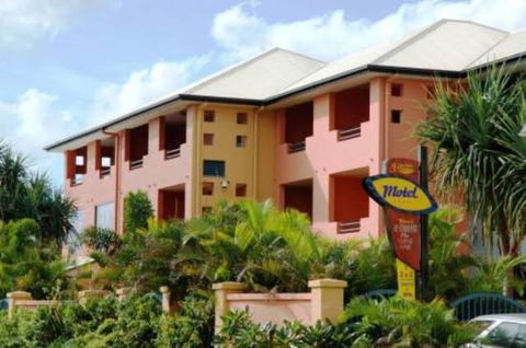 Kacy's Bargara Beach Motel - Holiday Sunshine Coast 1