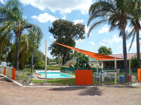 Kanimbla Motor Inn - Holiday Sunshine Coast 0