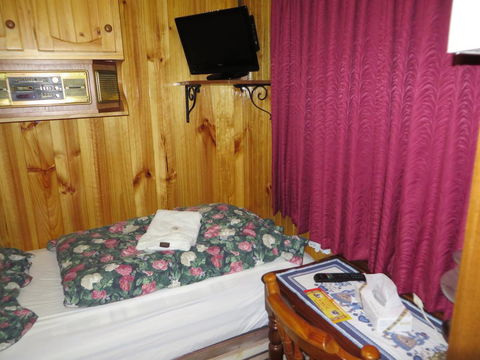 Karelia Alpine Lodge - Holiday Sunshine Coast 2