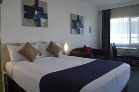 Karinga Motel, SureStay Hotel By Best Western - Sunshine Coast Tourism 1
