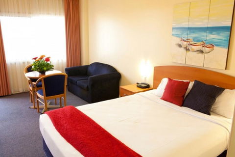 Karinga Motel, SureStay Hotel By Best Western - Sunshine Coast Tourism 3