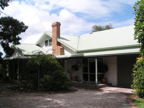 Karingal Homestead B&B - Sunshine Coast Tourism 1