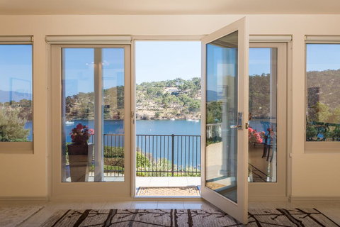 Karinya - Holiday Sunshine Coast 0