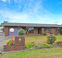 Kelly's Getaway  Culburra Beach - Sunshine Coast Tourism