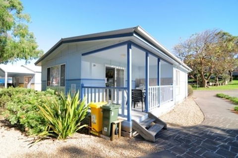 Kendalls Beach Holiday Park - Holiday Sunshine Coast 0