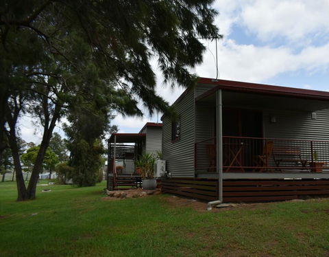 Killarney View Cabins And Caravan Park - Sunshine Coast Tourism 3
