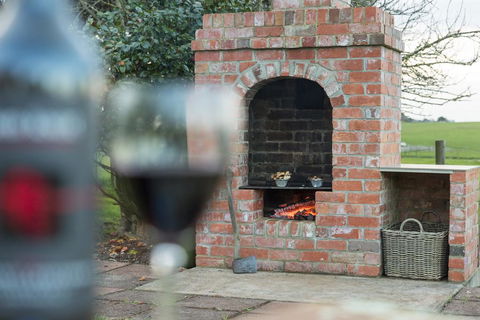 Killynaught Spa Cottages - Sunshine Coast Tourism 0