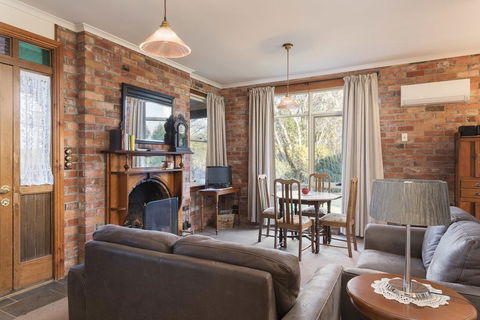 Killynaught Spa Cottages - Sunshine Coast Tourism 3