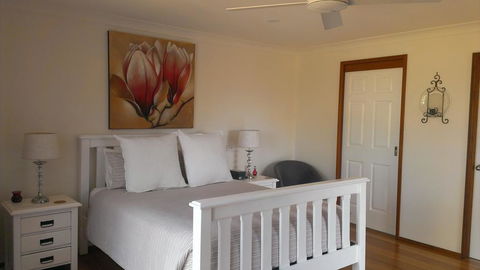 Kincumber House - Holiday Sunshine Coast 0