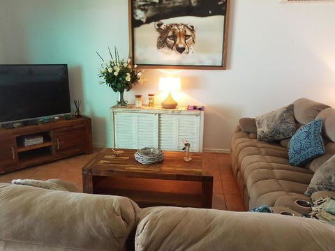 King Reef Beach House - Sunshine Coast Tourism 1
