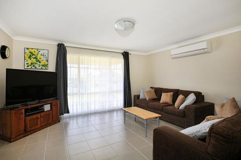 Kingfisher - Pet-Friendly - 10 Mins To Hyams Beach - Sunshine Coast Tourism 0
