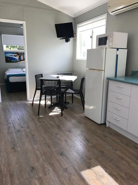Kingfisher Caravan Park - Sunshine Coast Tourism 1