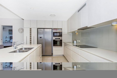 KINGSCLIFF OCEAN FRONT TERRACE 4 - Holiday Sunshine Coast 2